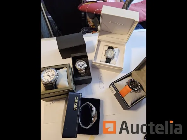 5 horloges (ref8) - afbeelding 1 van  6