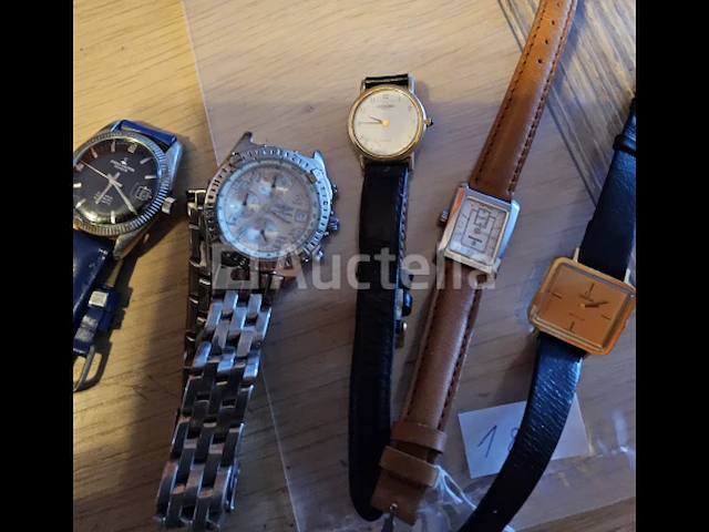 5 horloges - afbeelding 1 van  1