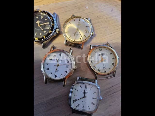 5 horloges - afbeelding 1 van  1