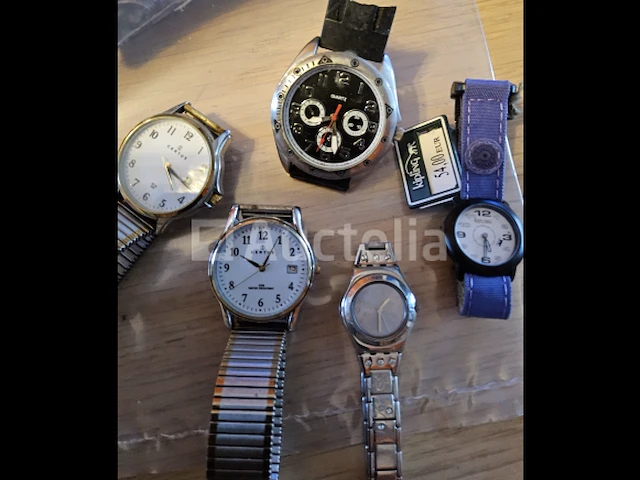 5 horloges - afbeelding 1 van  1