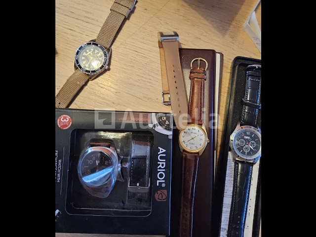 5 horloges - afbeelding 1 van  2