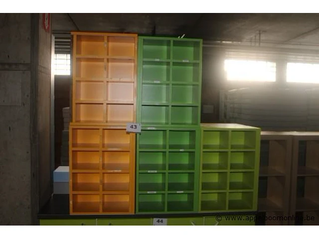 5 houten vakkenkasten - afbeelding 1 van  1