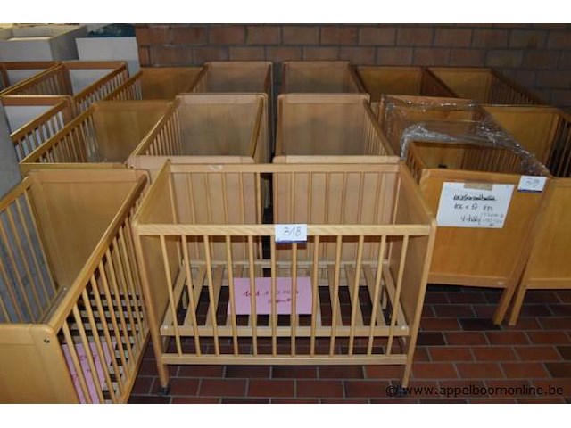 5 kinderbedjes afm 101x55x84cm - afbeelding 1 van  1