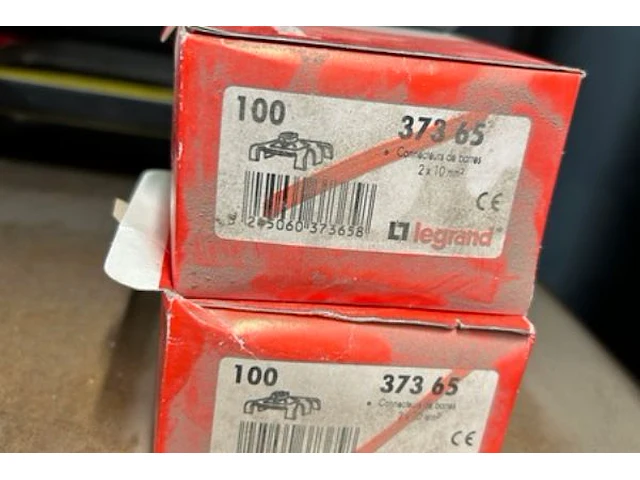 5 koffers met inhoud - afbeelding 3 van  4