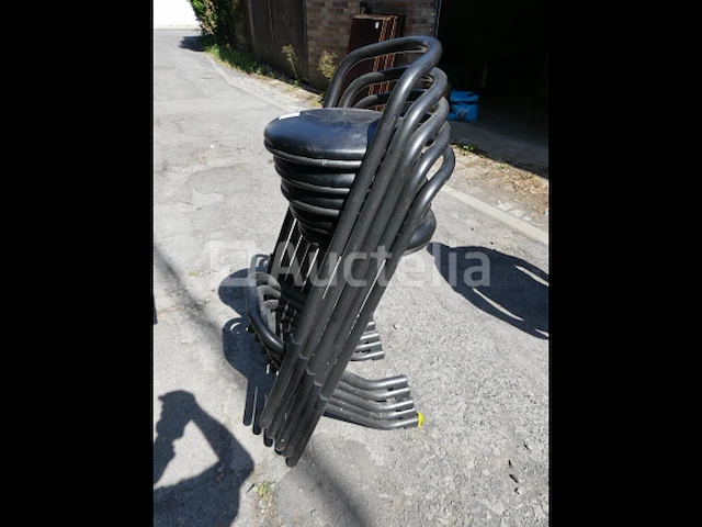 5 krukken met 1 hoge tafel - afbeelding 3 van  6