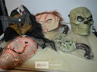 5 maskers - afbeelding 1 van  5