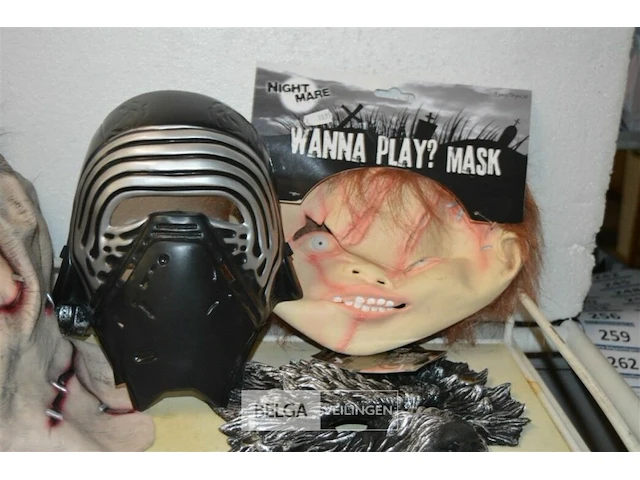 5 maskers - afbeelding 2 van  6
