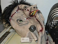 5 maskers - afbeelding 3 van  6