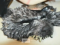 5 maskers - afbeelding 5 van  6