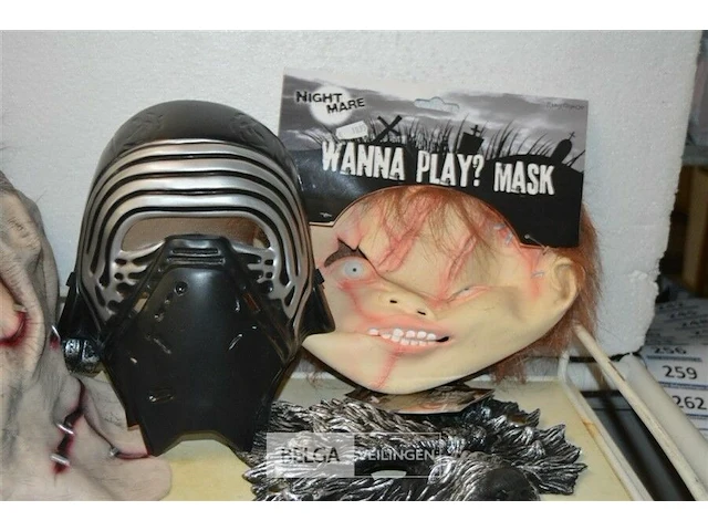 5 maskers - afbeelding 2 van  6