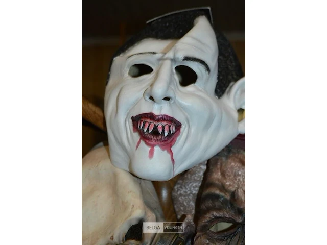 5 maskers - afbeelding 2 van  4