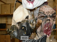 5 maskers - afbeelding 3 van  4
