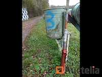 5 metalen bakken met standaard - afbeelding 2 van  7