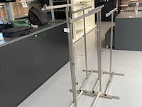 5 metalen kledingrekken - afbeelding 2 van  2