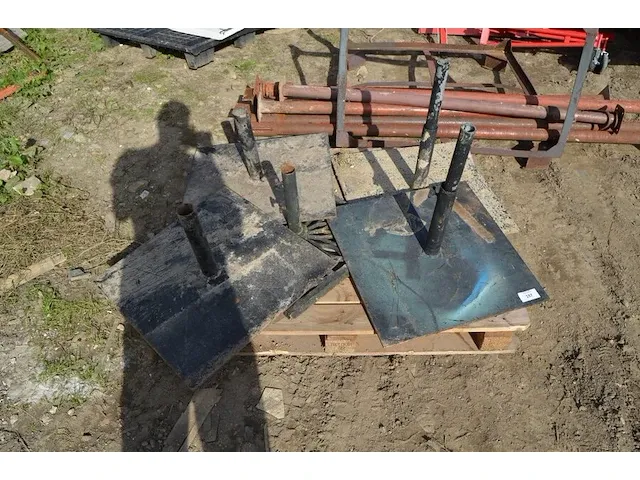 5 metalen parasolvoeten - afbeelding 3 van  4