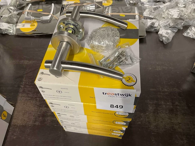 5 moderne inox deurkrukken - afbeelding 1 van  4