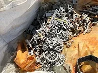 5 nylon bigbags inhoudende partij divers bevestigingsmateriaal - afbeelding 7 van  9
