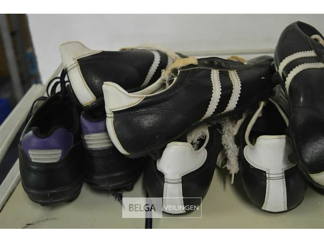 ±5 paar voetbalschoenen div maten - afbeelding 2 van  4