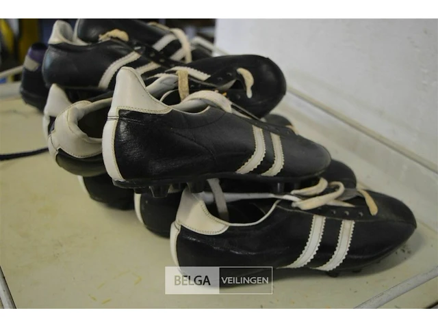 ±5 paar voetbalschoenen div maten - afbeelding 3 van  3