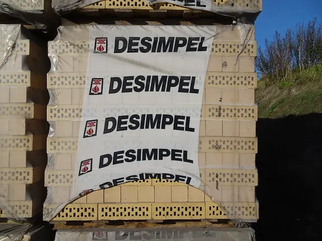 5 pal gele gevelstenen 29x9x9cm - afbeelding 1 van  4