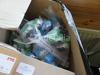 5 pallets met elektrische apparatuur - afbeelding 3 van  23