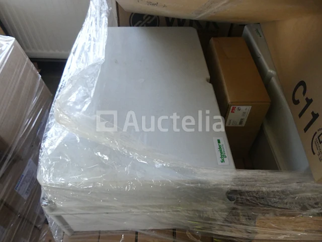 5 pallets met elektrische apparatuur - afbeelding 14 van  23