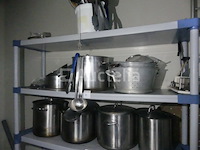 5 pannen, 2 zeven en keukengerei - afbeelding 1 van  5