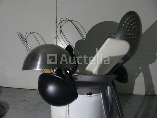 5 pannen, 2 zeven en keukengerei - afbeelding 4 van  5