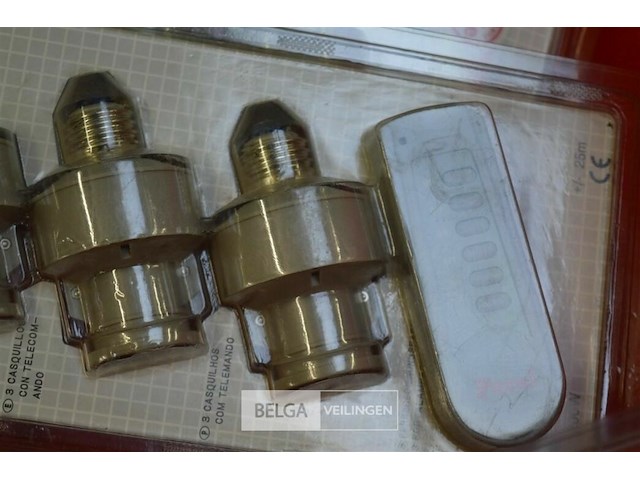 ±5 perel lamphouder met afstandbediening - afbeelding 4 van  4