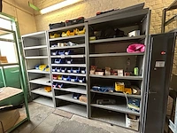 5 rekken met inhoud - afbeelding 1 van  10