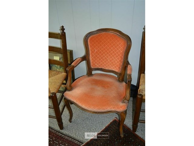 5 stoelen en ronde tafel - afbeelding 3 van  4