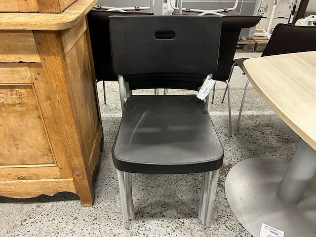 5 stoelen - afbeelding 1 van  4