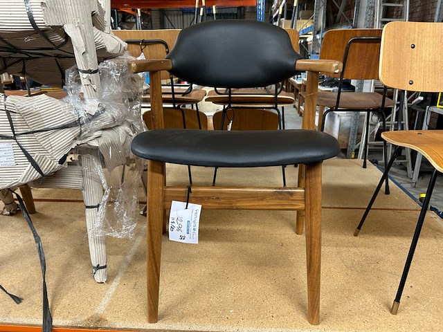 5 stoelen - afbeelding 1 van  7