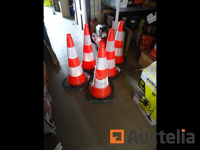 5 street solutions retroreflecterende zware pvc bouwkegels - afbeelding 2 van  6