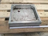 5 tegeldeksels 30x30x5cm - afbeelding 1 van  1