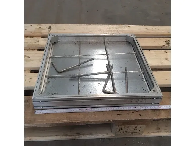 5 tegeldeksels 50x50x5cm - afbeelding 1 van  1