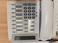 5 telefoontoestellen - afbeelding 2 van  3