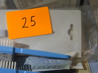 5 transparante reistoilettas + nagelvijlen e.a. - afbeelding 3 van  5