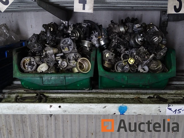5 trays (carburateurs, remklauwen, diverse onderdelen) - afbeelding 5 van  12