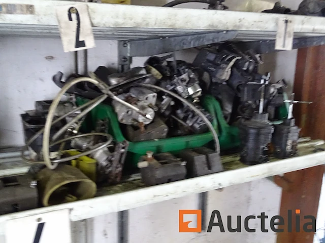 5 trays (carburateurs, remklauwen, diverse onderdelen) - afbeelding 6 van  12