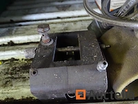 5 trays (carburateurs, remklauwen, diverse onderdelen) - afbeelding 9 van  12