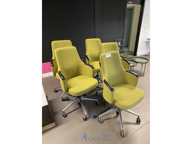 5 verrijdbare typistenstoelen - afbeelding 1 van  4