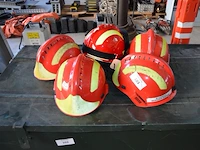 5 x technische helmen
