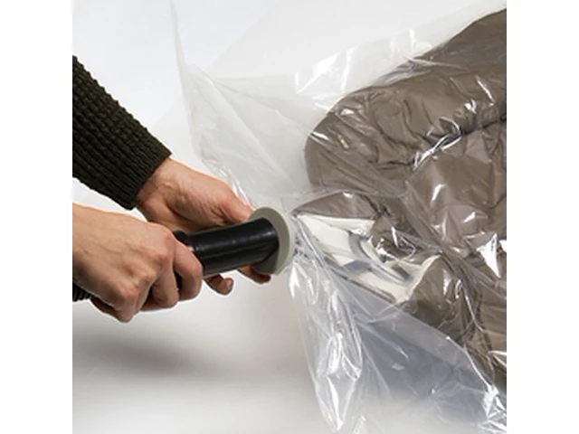 5 x vacuum zak met kapstok - l70 x h130 cm. - compatibel met ieder type stofzuiger - plaatsbesparend - afbeelding 2 van  4