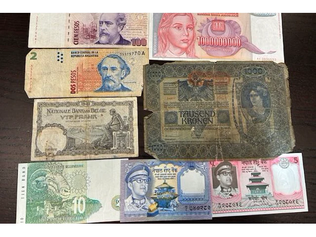 50 bankbiljetten diverse - afbeelding 2 van  3