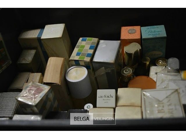 ±50 div soorten klassieke parfums - afbeelding 7 van  7