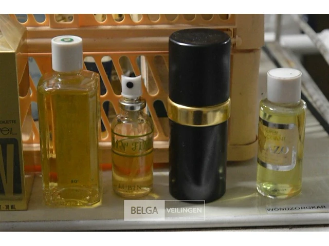 ±50 div soorten klassieke parfums - afbeelding 4 van  4