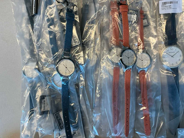 50 diverse horloges rodania en olivier strelli - afbeelding 8 van  15