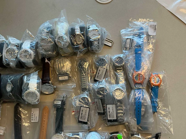 50 diverse horloges rodania - afbeelding 15 van  20