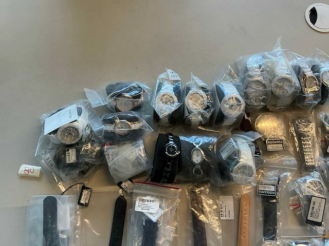 50 diverse horloges rodania - afbeelding 16 van  20